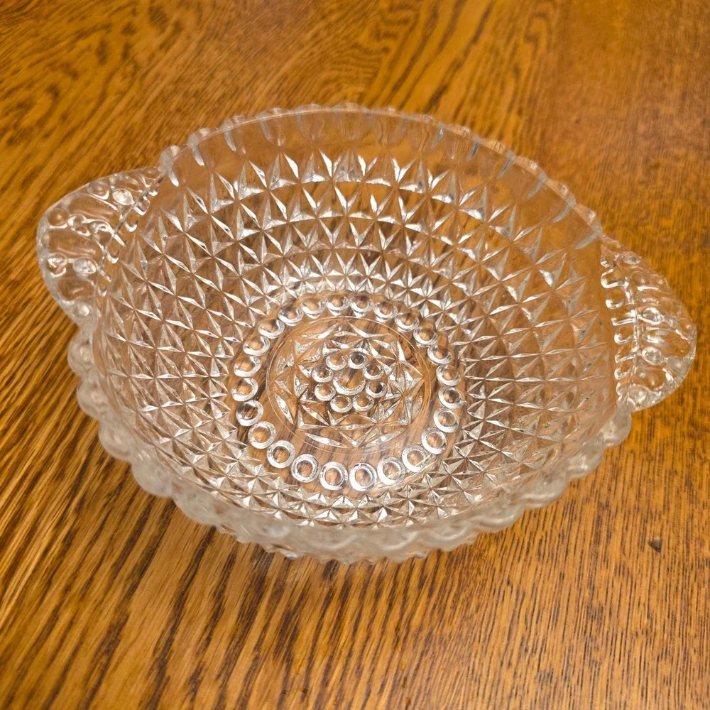 Vintage Pressed Glass Bowl Diamond Point Hobnail Starburst Handled Dish‎ MCM